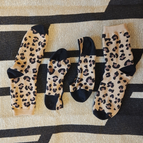 JCrew Leopard print socks and peds - Picture 2 of 2